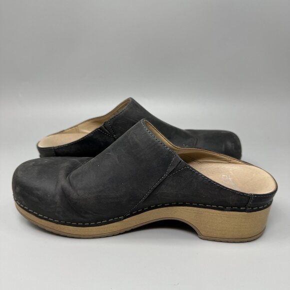 Dansko “Brenda” Black Burnished Mules Women’s Size EU 39 US 9 Clogs Wood Accent - Picture 2 of 9
